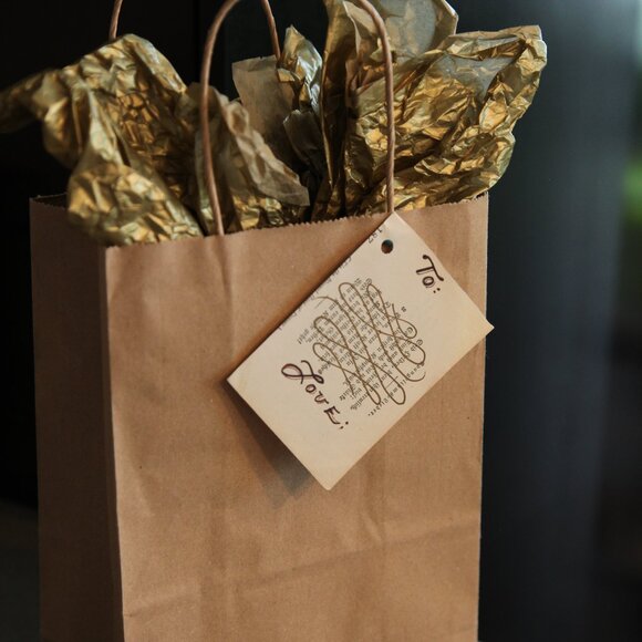 Antique paper gift labels handmade by Artisanne. - Picture 9 of 12